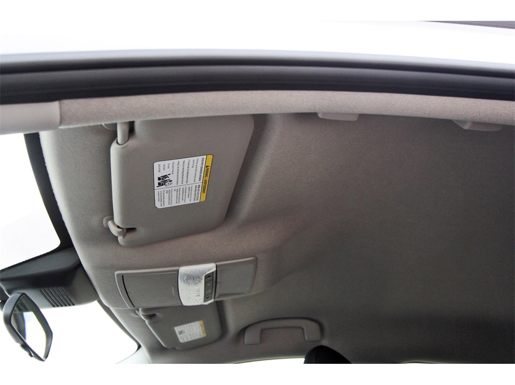 2025 Nissan Sentra SR White at Bravo Nissan