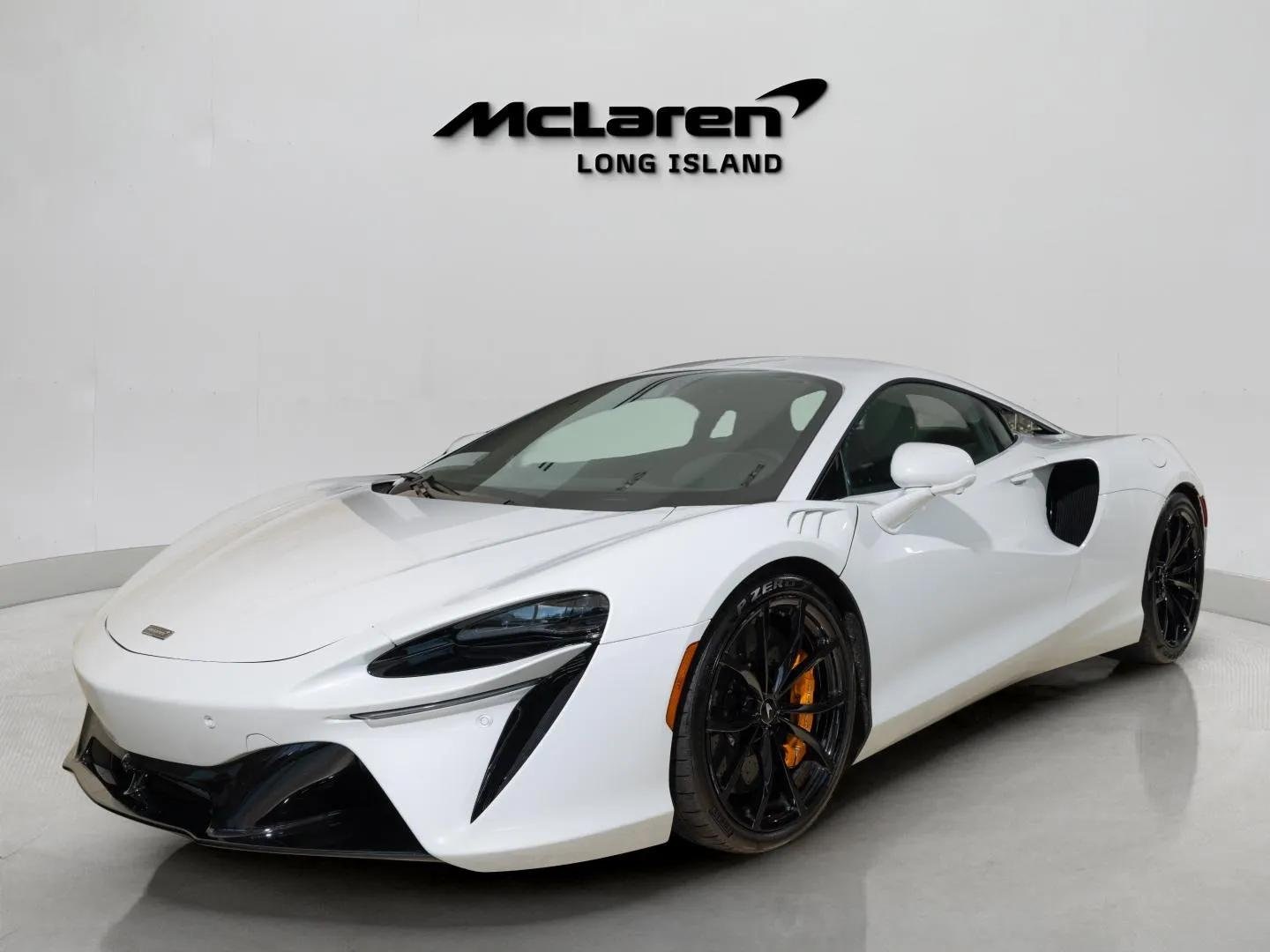 2024 McLaren Artura Performance's photo