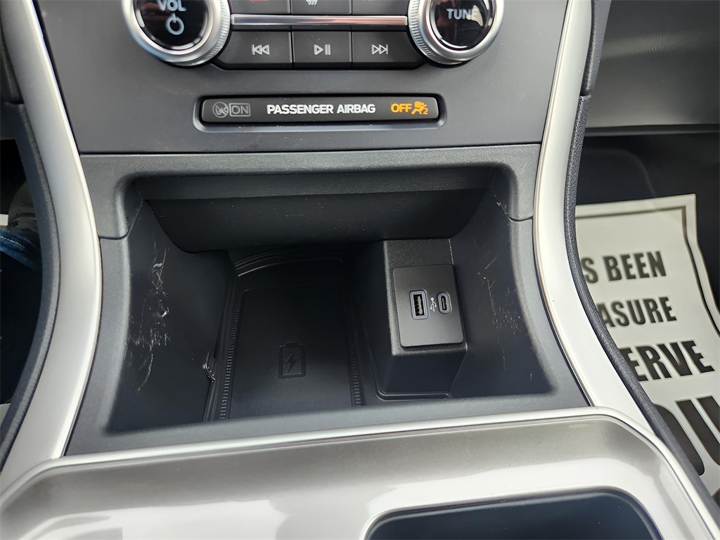2023 Ford Edge