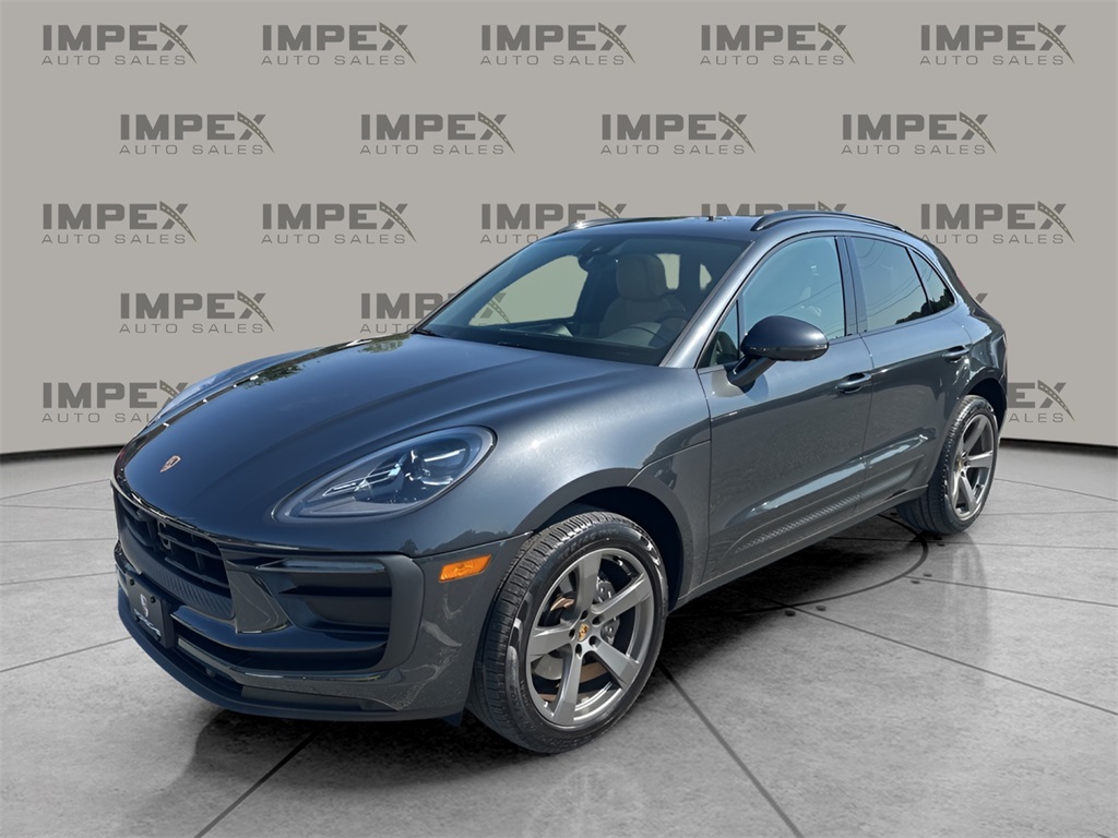 2023 Porsche Macan T's photo