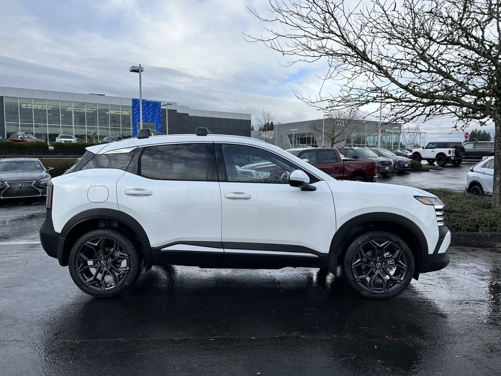 2025 Nissan Kicks SR photo 4