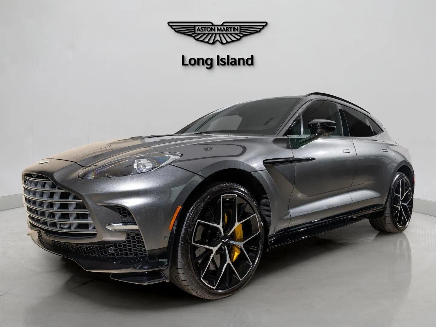 2026 Aston Martin DBX 707's photo