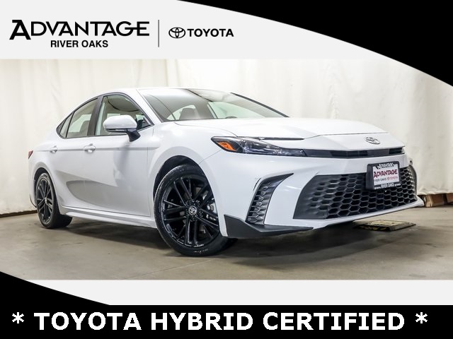 2025 Toyota Camry SE FWD