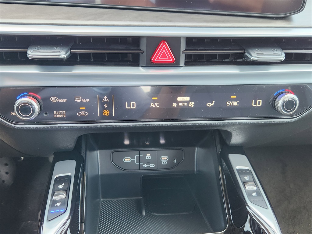 2025 Kia Sorento X-Line SX Green at Shottenkirk Kia Fort Bend