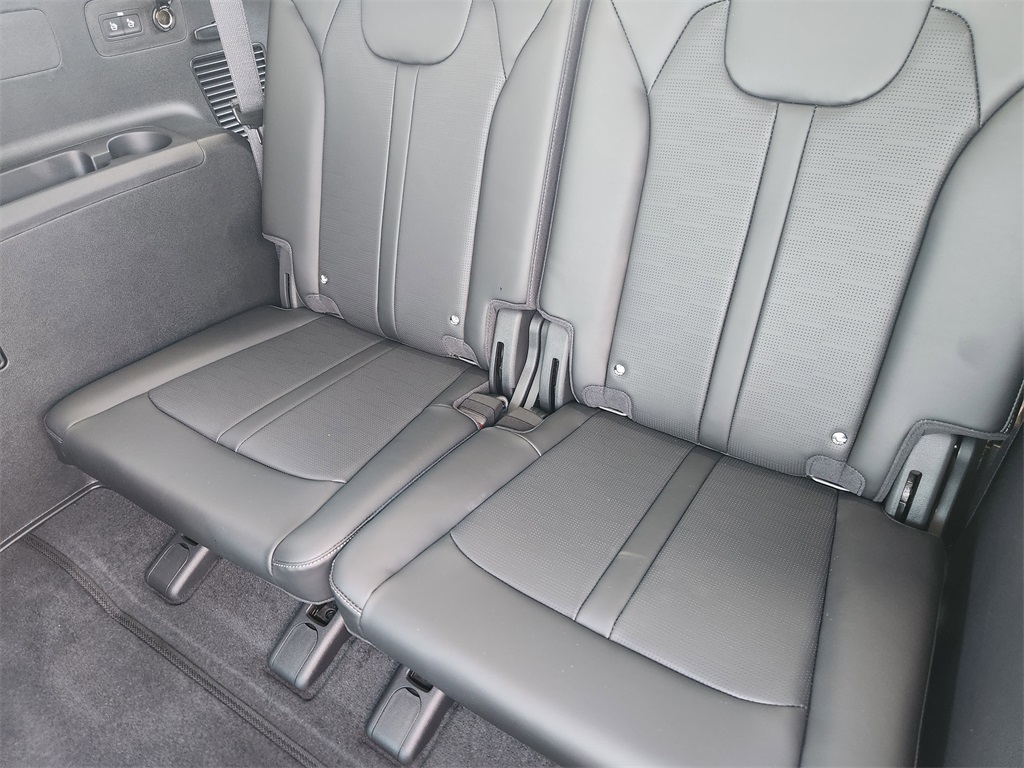 2025 Kia Sorento X-Line SX Green at Shottenkirk Kia Fort Bend