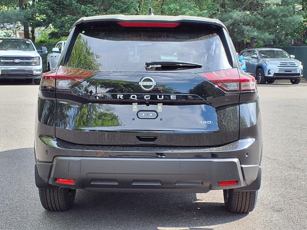 2025 Nissan Rogue S AWD photo 4