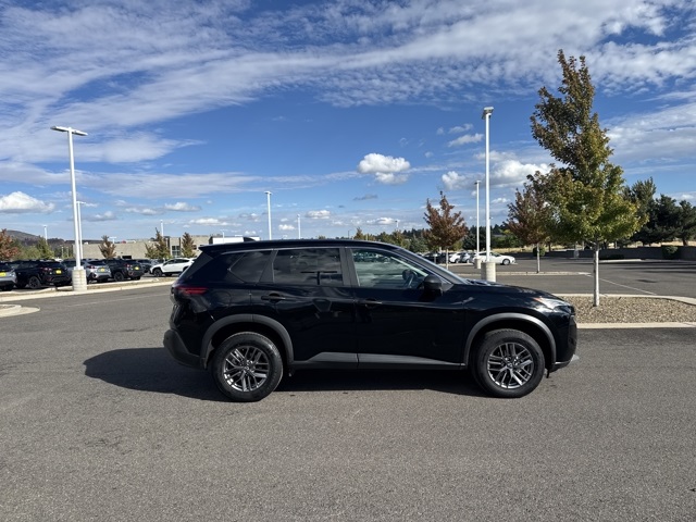 2023 Nissan Rogue S photo 2