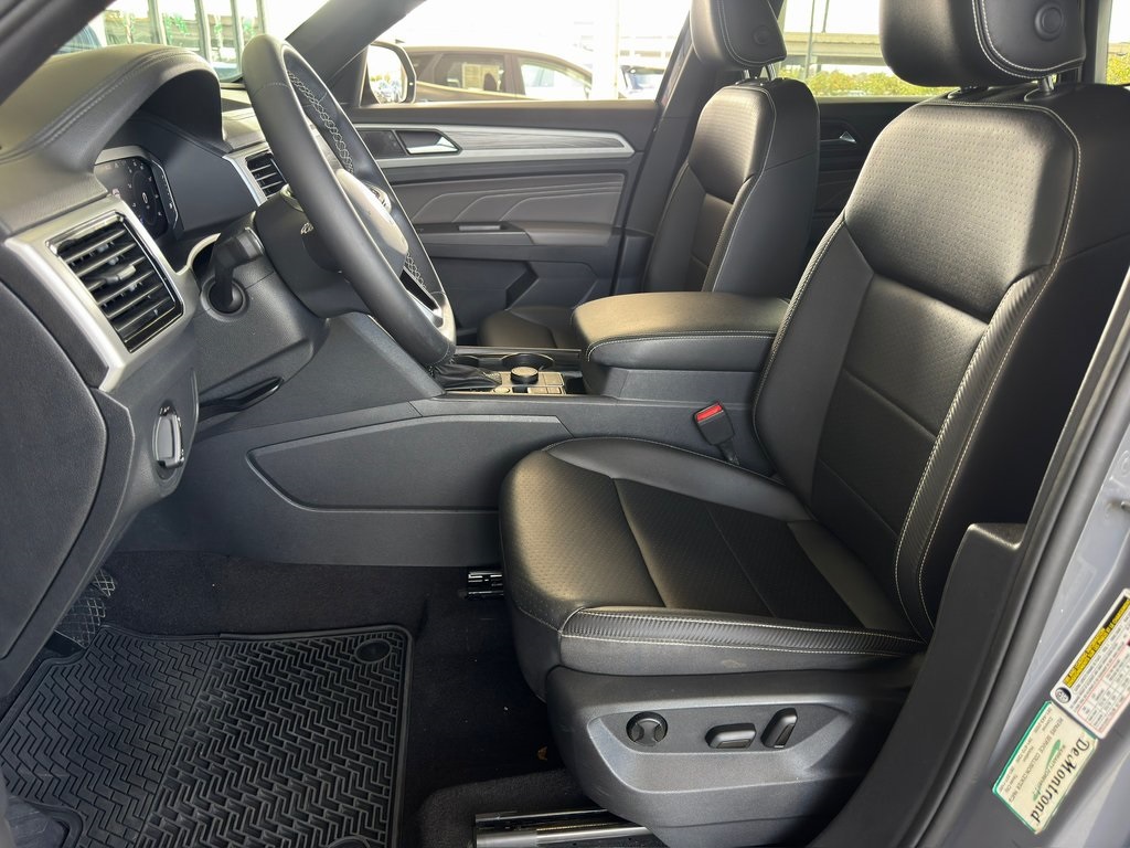 2022 Volkswagen Atlas Cross Sport 3.6L V6 SE w/Technology  at DeMontrond Auto Country