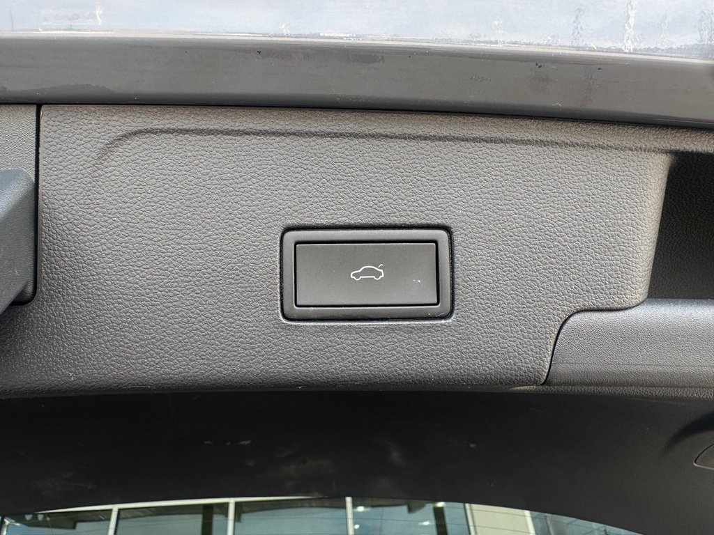 2022 Volkswagen Atlas Cross Sport 3.6L V6 SE w/Technology  at DeMontrond Auto Country