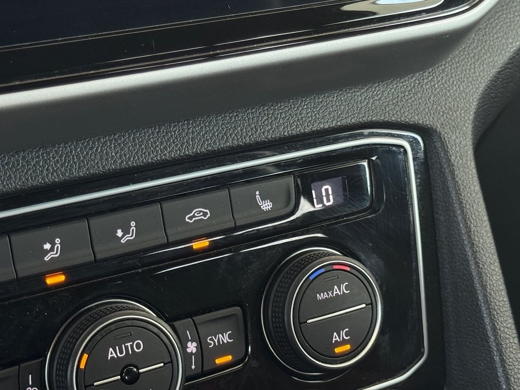 2022 Volkswagen Atlas Cross Sport 3.6L V6 SE w/Technology  at DeMontrond Auto Country