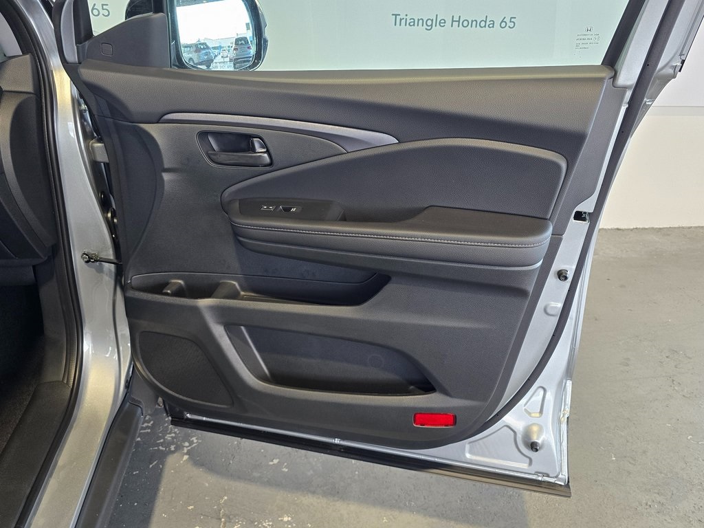 Thumbnail: 2025 Honda Ridgeline - 25