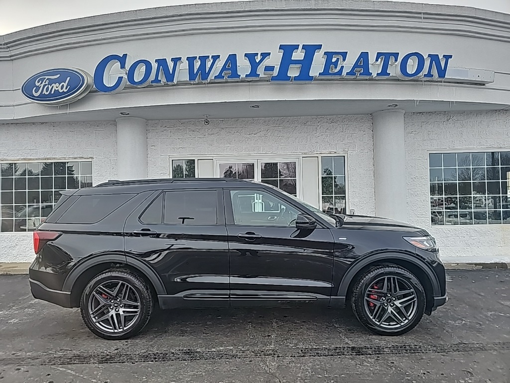 2025 Ford Explorer ST-Line AWD