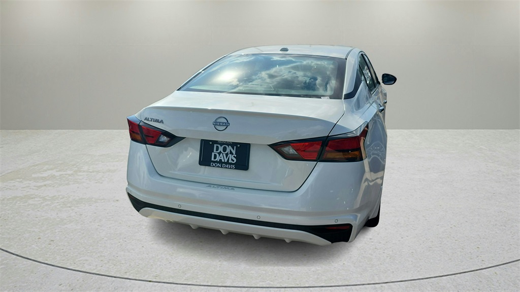 2025 Nissan Altima