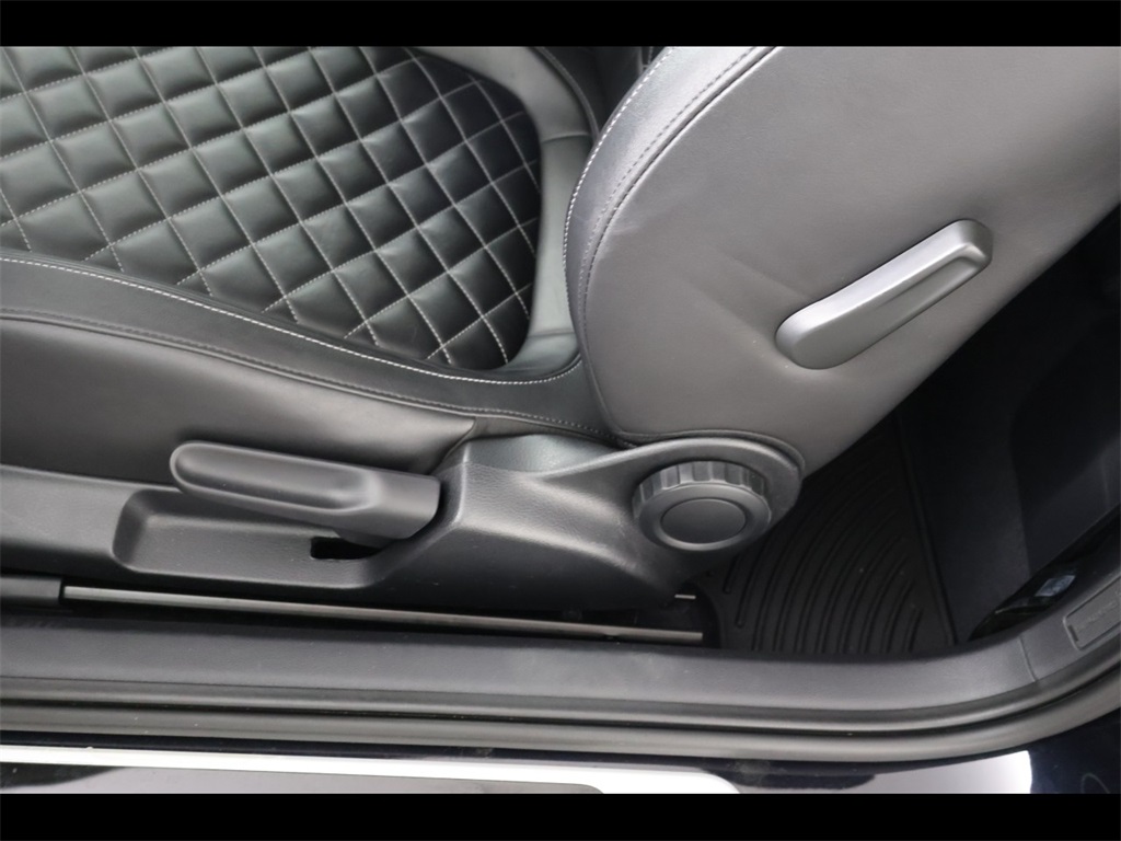 2019 Volkswagen Beetle Final Edition SE photo 11