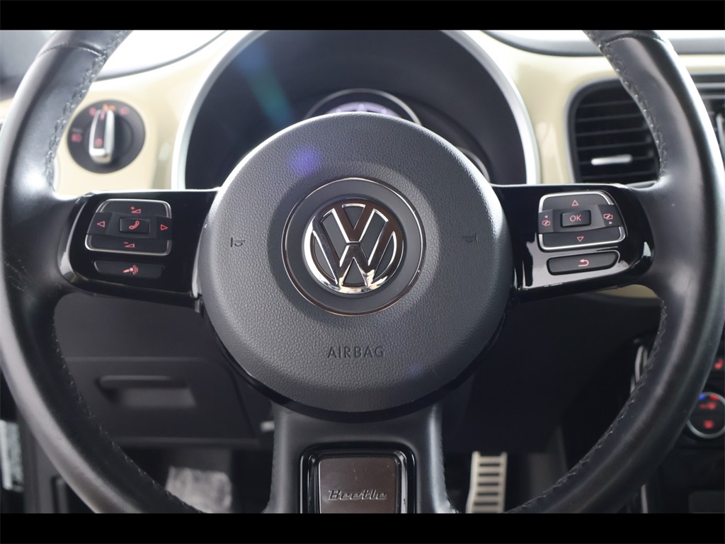 2019 Volkswagen Beetle Final Edition SE photo 16