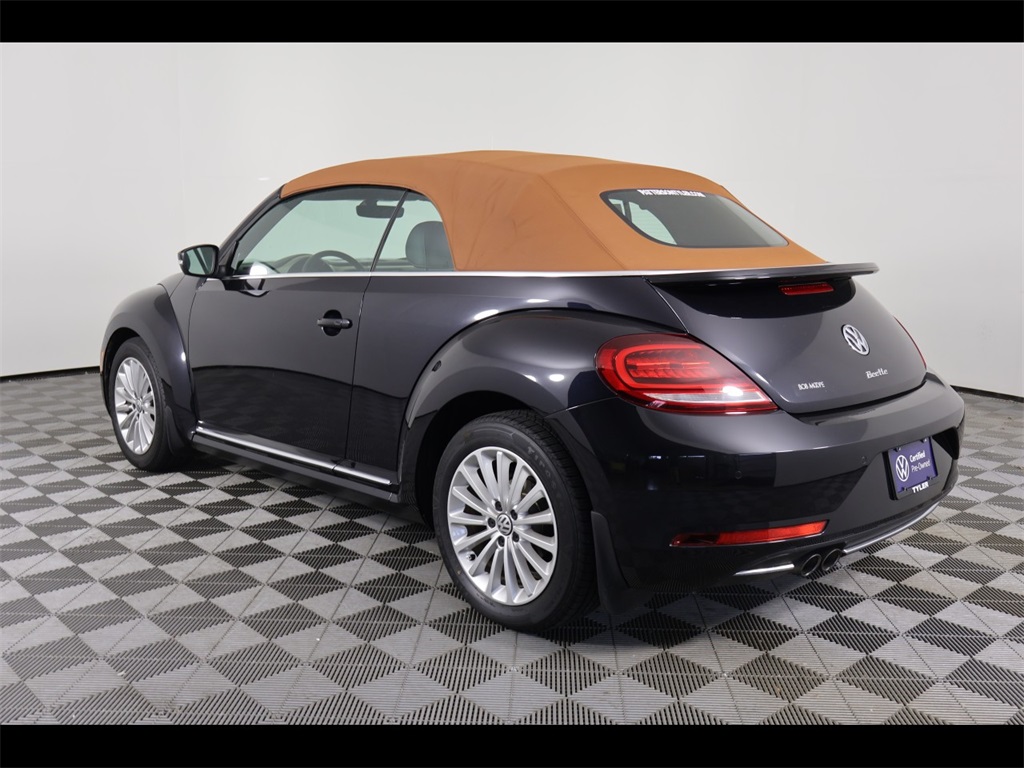 2019 Volkswagen Beetle Final Edition SE photo 3