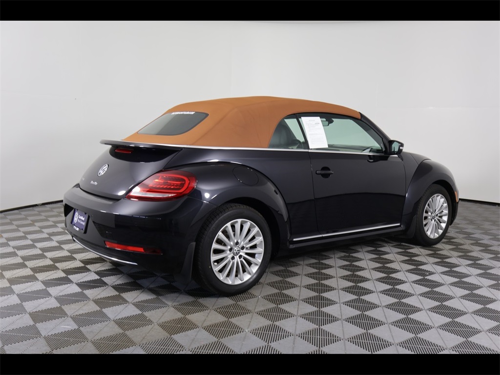 2019 Volkswagen Beetle Final Edition SE photo 5
