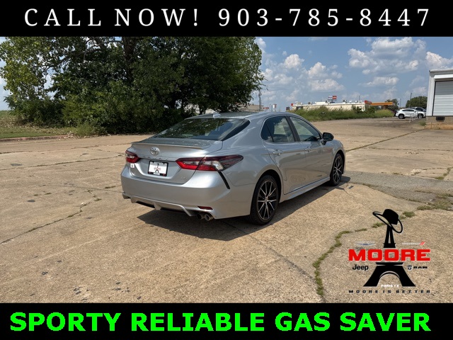 2024 Toyota Camry SE photo 2