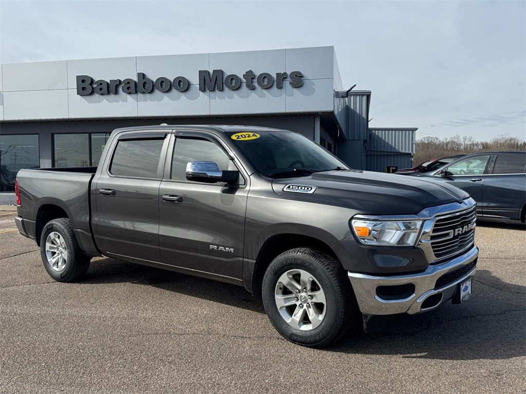 2024 RAM 1500 Laramie Crew Cab 4WD