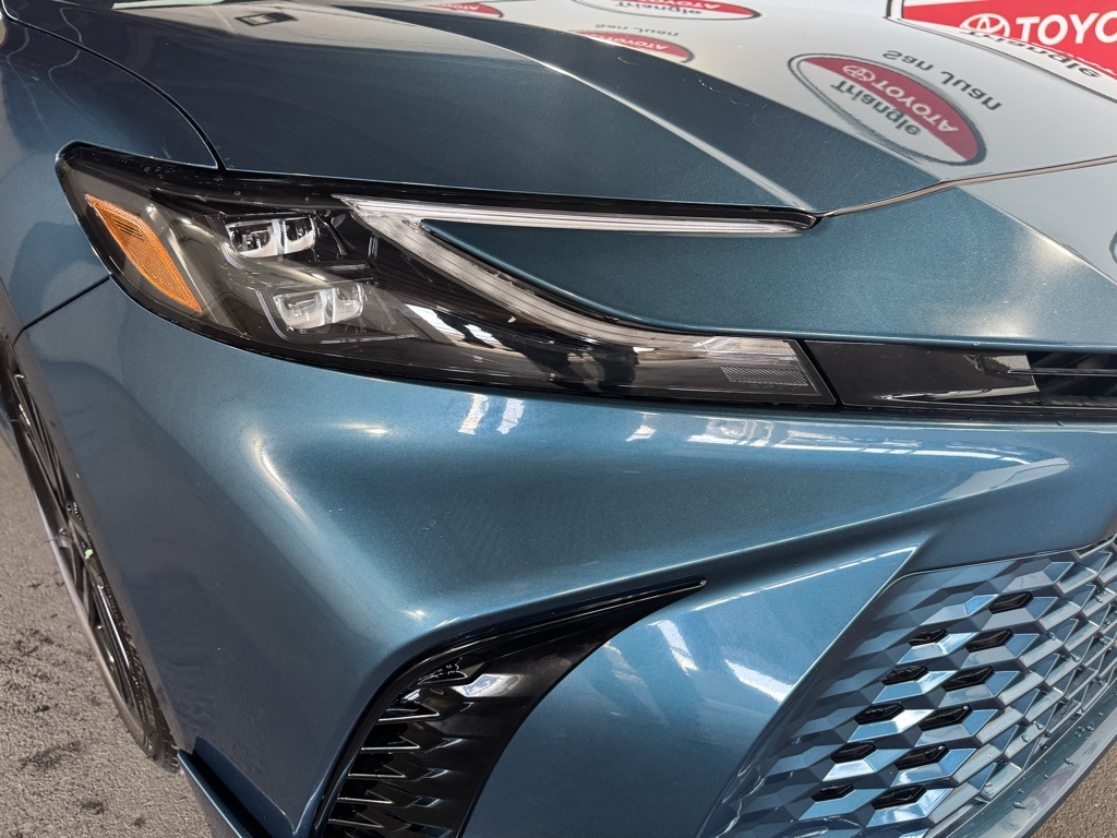 Thumbnail: 2025 Toyota Camry - 11