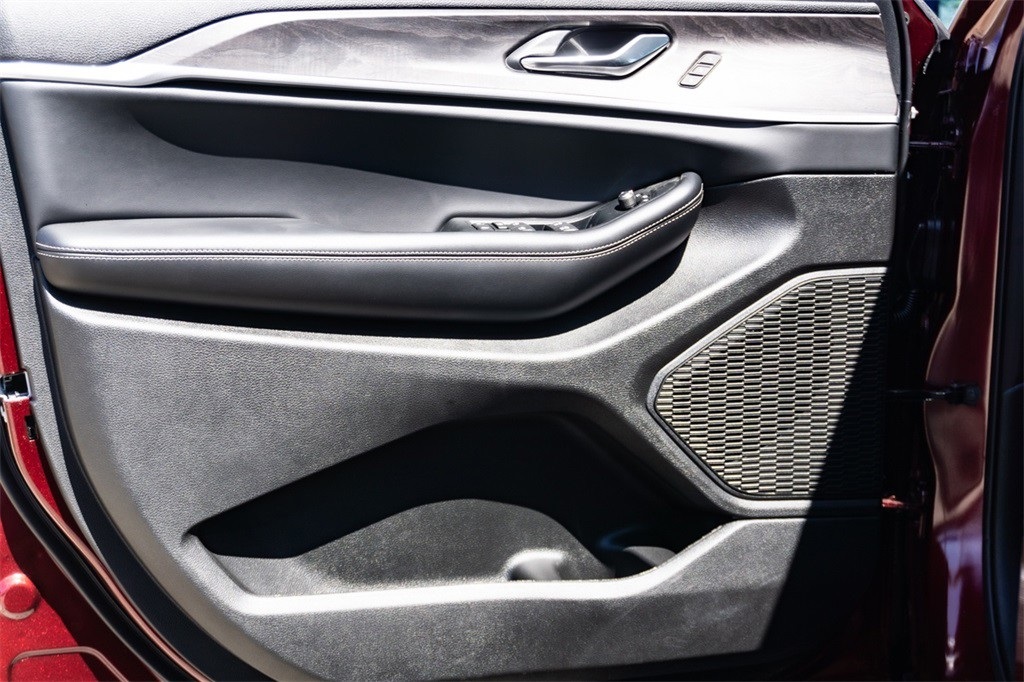 New Car 2025 Jeep Grand Cherokee  Limited For Sale Under $40,000 In San Marcos, Texas