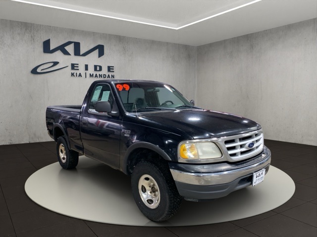 1999 Ford F-150 XL 4WD SB