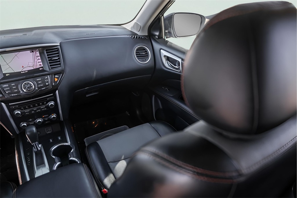 Used Car 2019 Nissan Pathfinder  Sl For Sale Under $20,000 In Austin, Texas