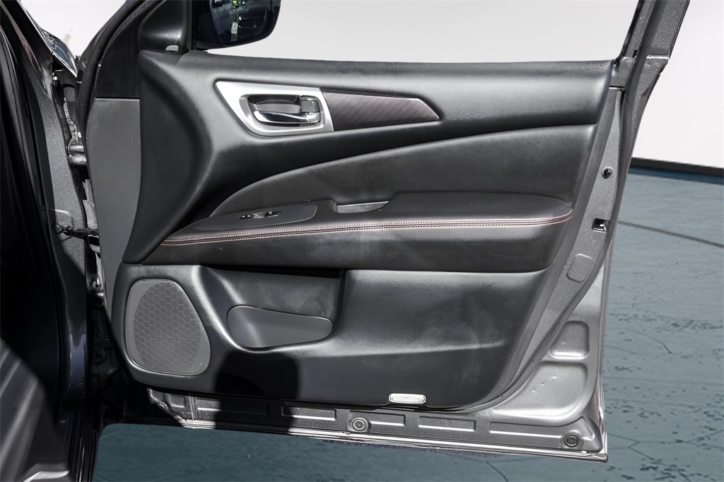 Used Car 2019 Nissan Pathfinder  Sl For Sale Under $20,000 In Austin, Texas