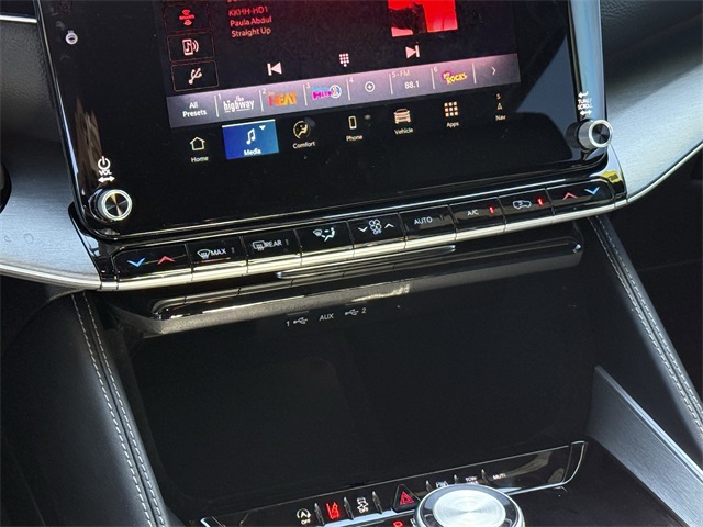 2025 Jeep Wagoneer Base Gray at Victoria Chrysler Dodge Jeep Ram