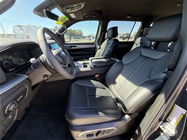 2025 Jeep Wagoneer Base Gray at Victoria Chrysler Dodge Jeep Ram