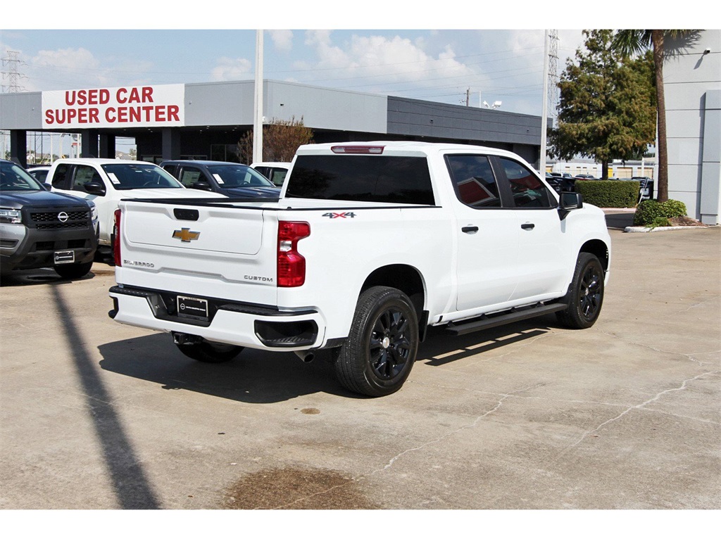 2025 Chevrolet Silverado 1500 Custom - 3