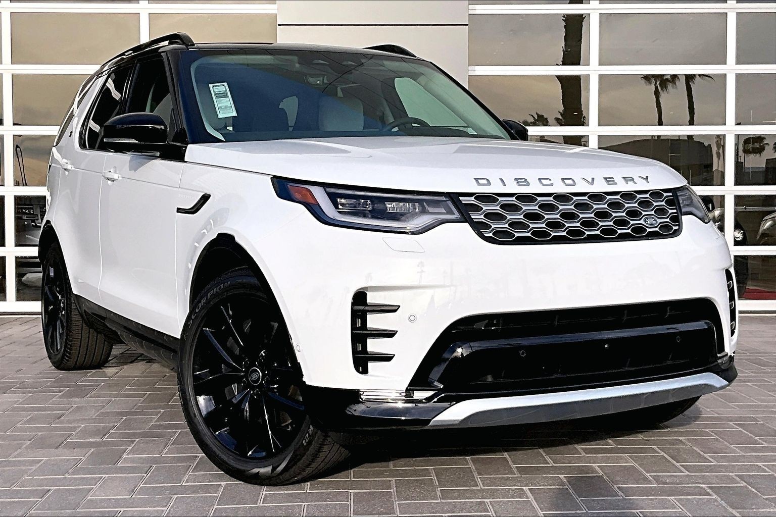 2026 Land Rover Discovery P360 Tempest Edition AWD