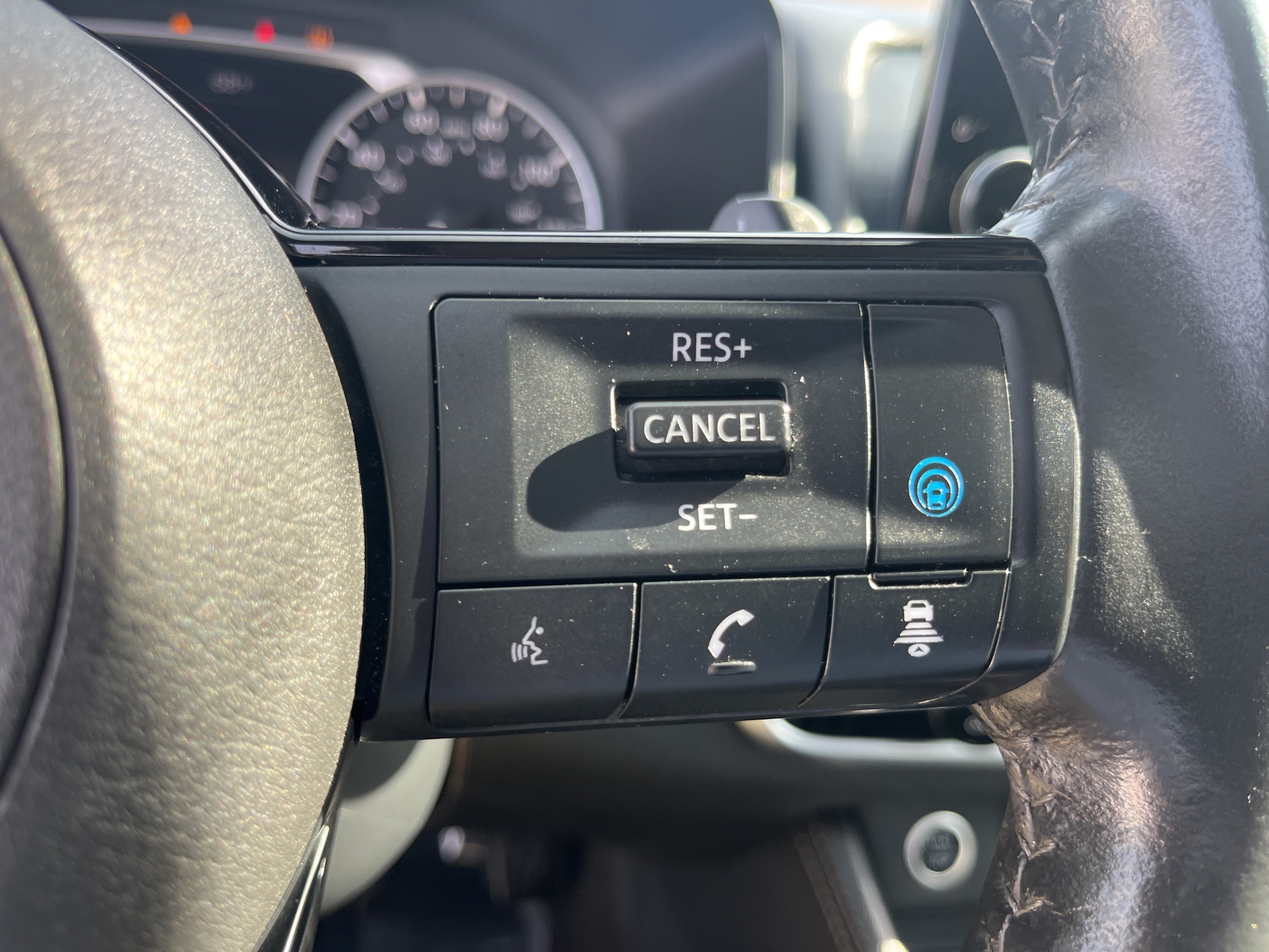 2023 Nissan Rogue SL photo 17