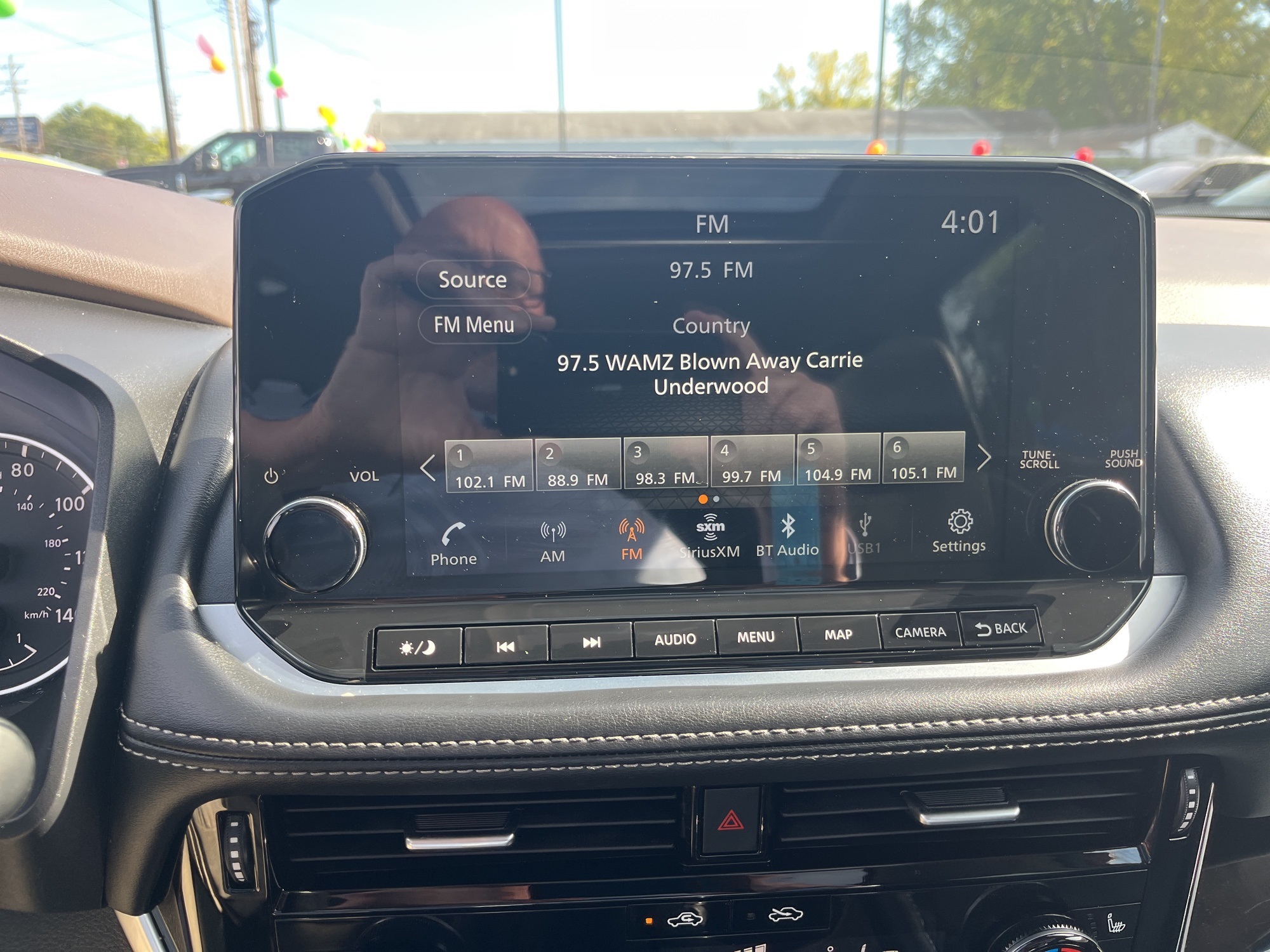 2023 Nissan Rogue SL photo 19
