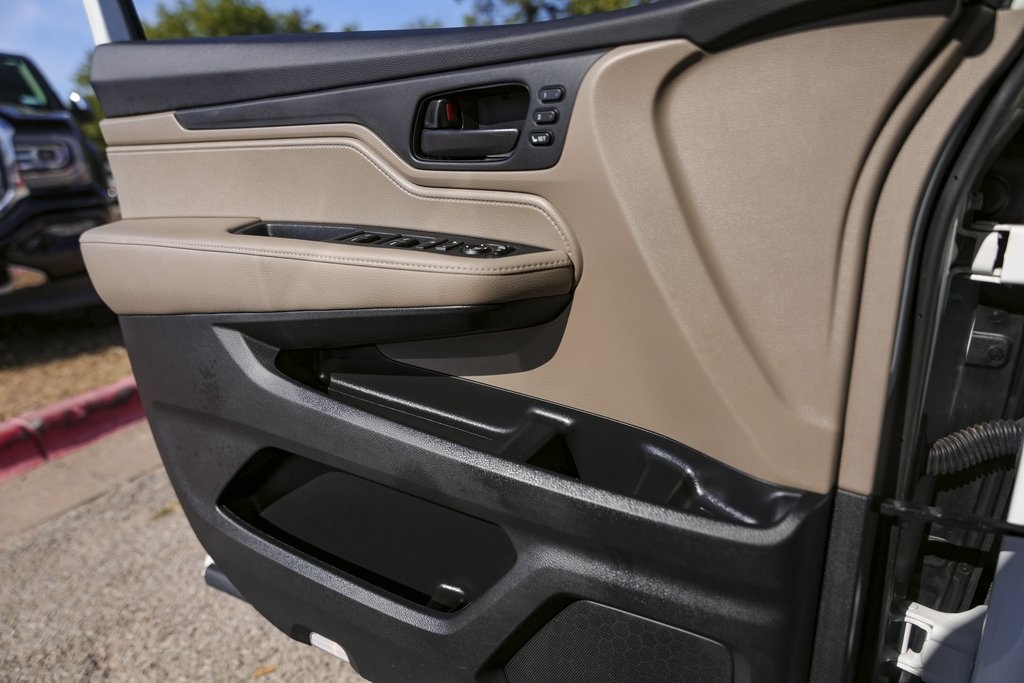 Used Car 2020 Honda Odyssey  Ex-l For Sale Under $30,000 In Austin, Texas