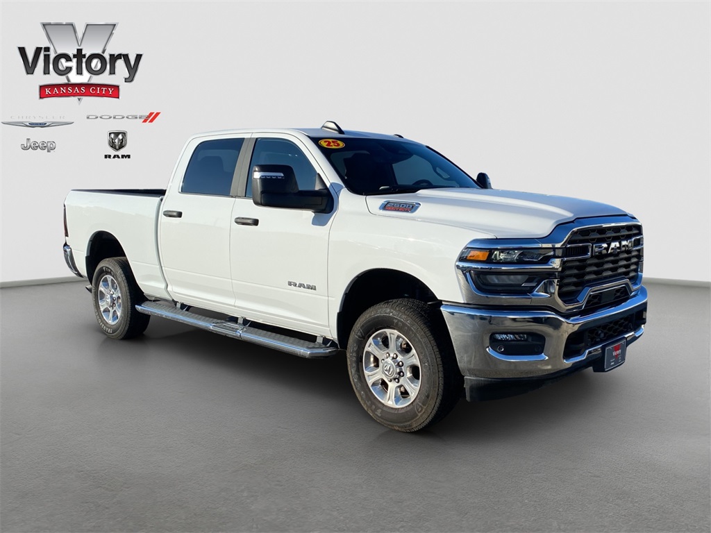 2025 RAM 2500 Big Horn Crew Cab 4WD