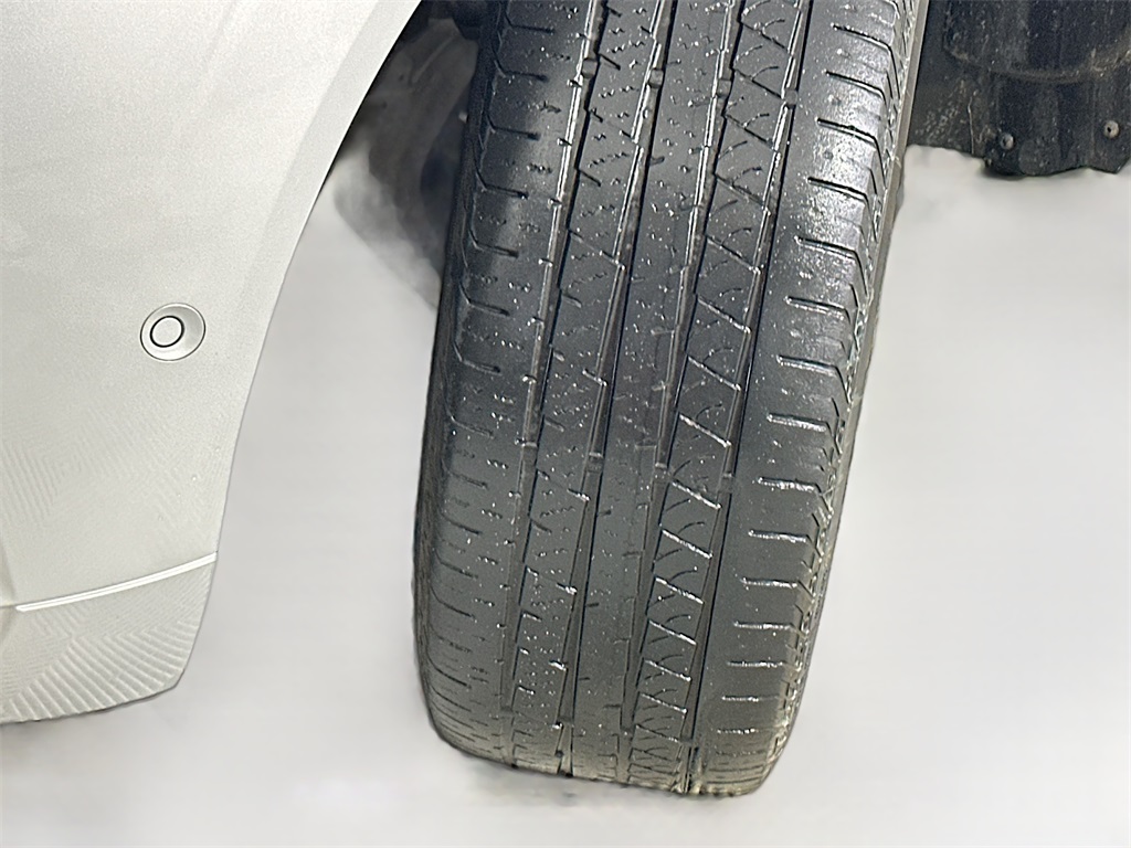 2022 VOLVO XC60 - Image 25