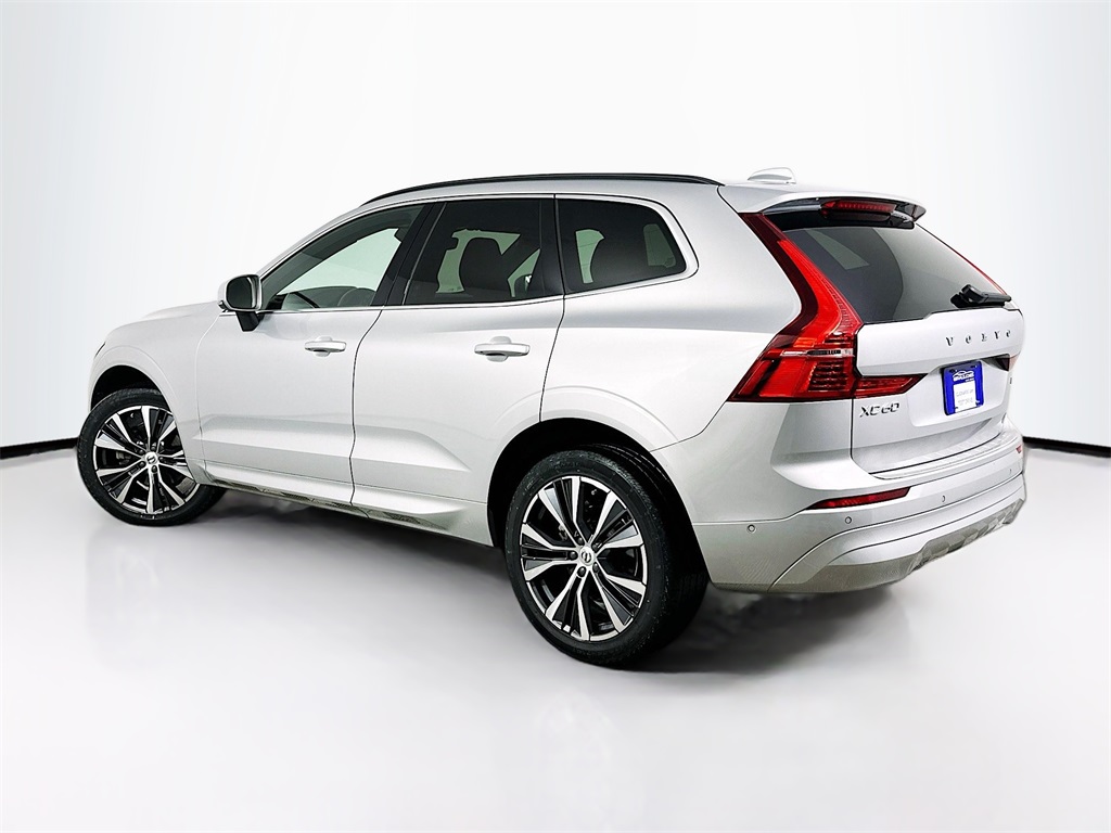 2022 VOLVO XC60 - Image 6