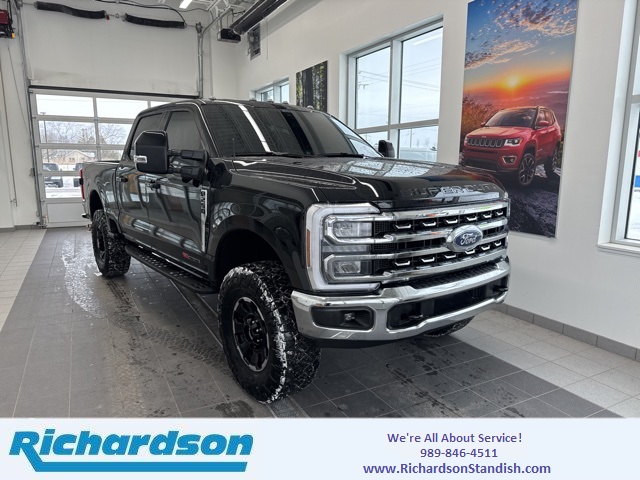 2025 Ford F-250 Super Duty Lariat Crew Cab 4WD