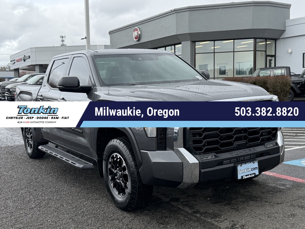 2025 Toyota Tundra SR5 CrewMax Cab 4WD