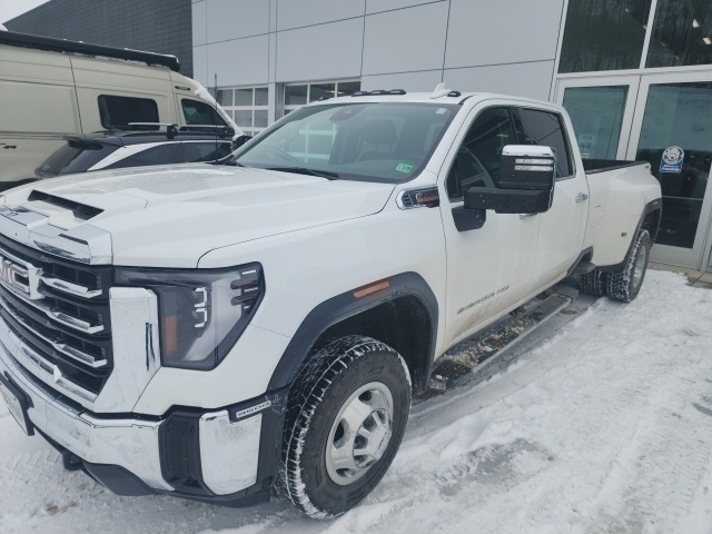 2024 GMC Sierra 3500HD SLT Crew Cab 4WD