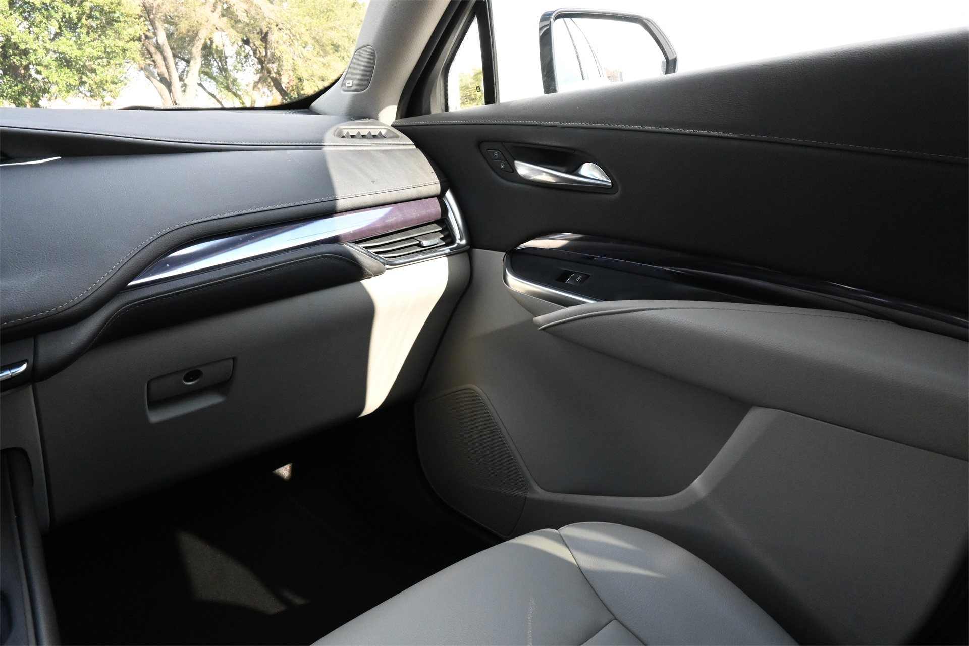 2022 Cadillac XT4 Luxury White at Don McGill Toyota