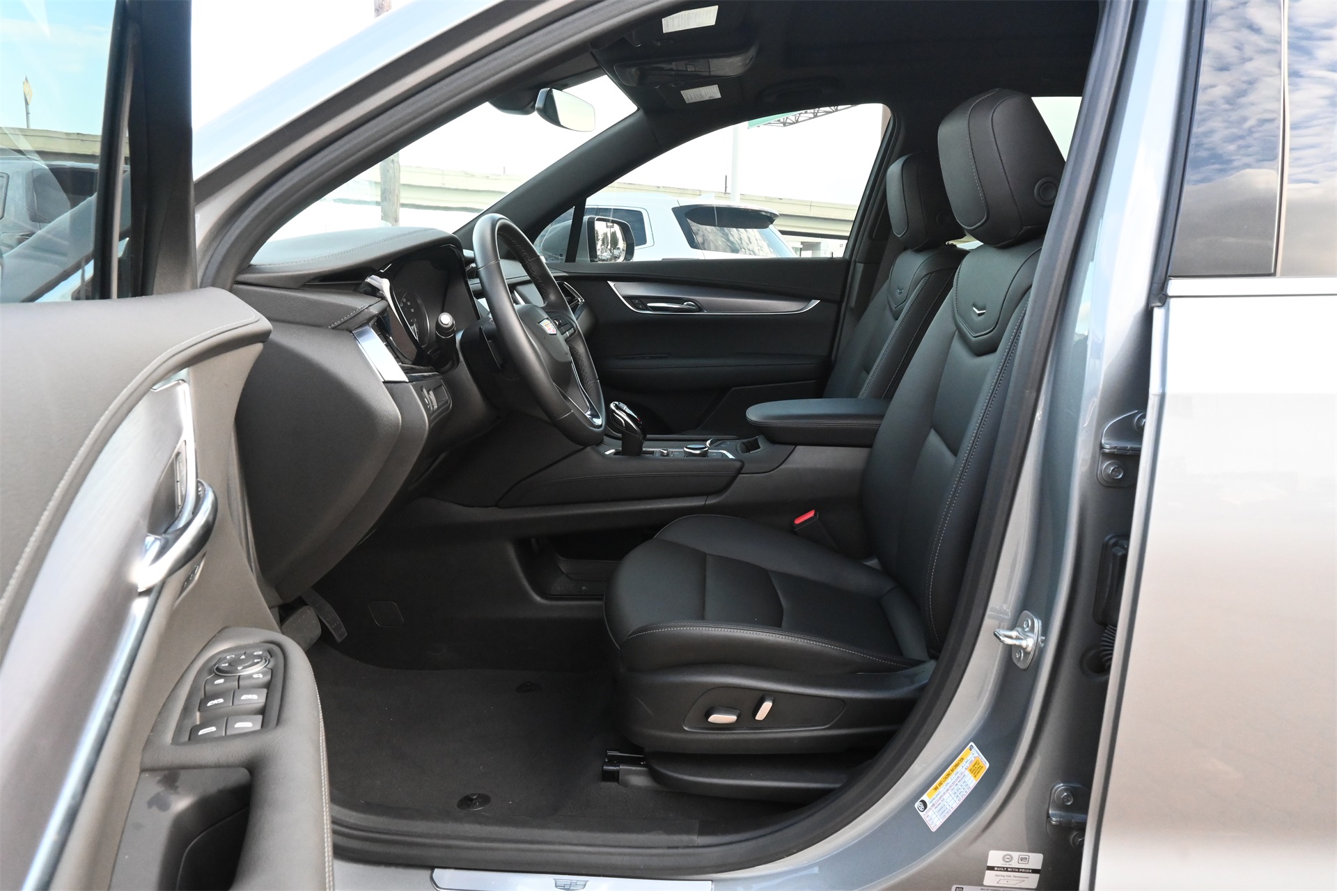 2025 Cadillac XT6 Luxury Silver at Classic Chevrolet Galveston