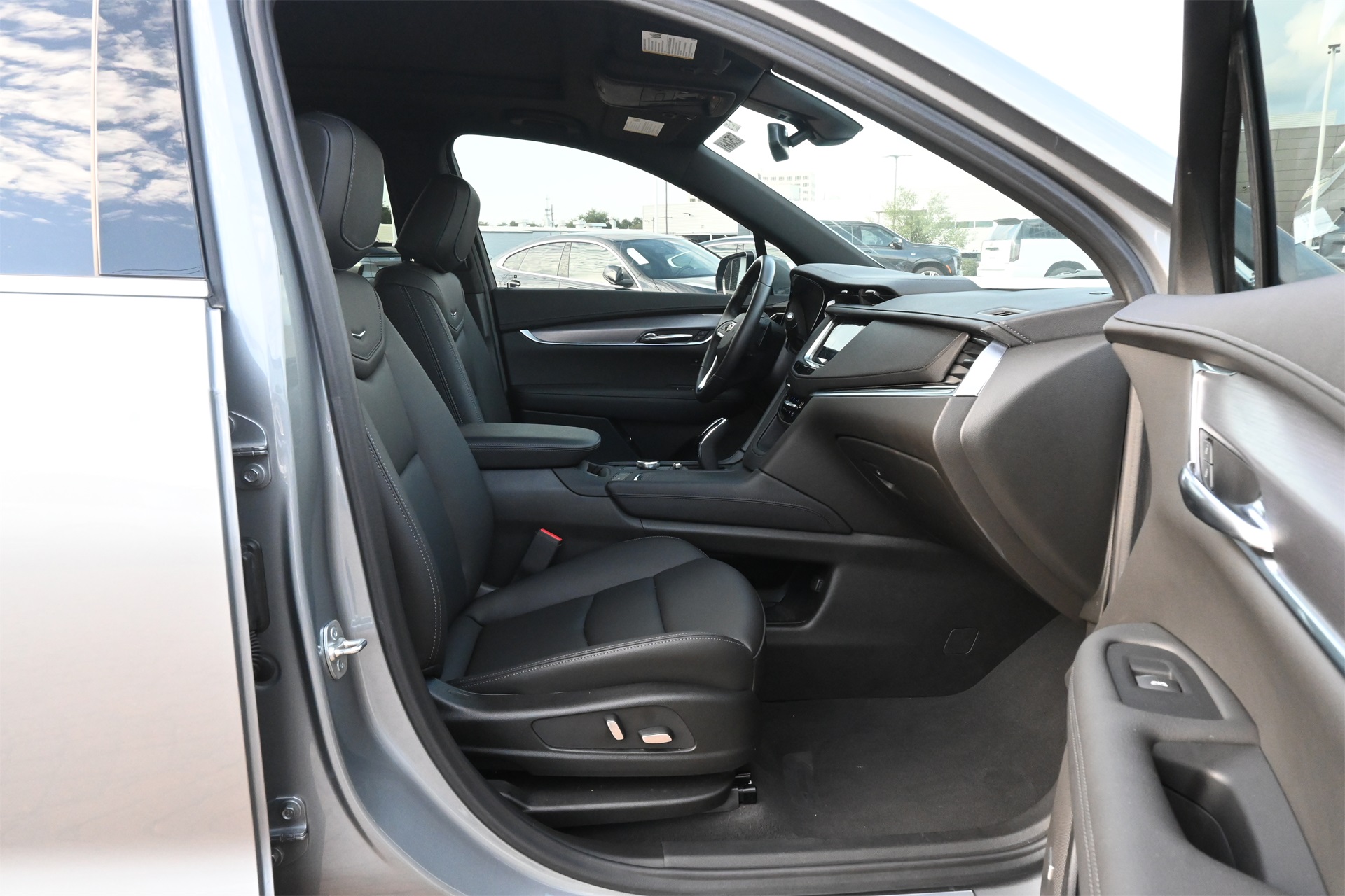 2025 Cadillac XT6 Luxury Silver at Classic Chevrolet Galveston