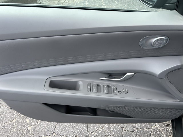 HyundaiElantra Hybrid11