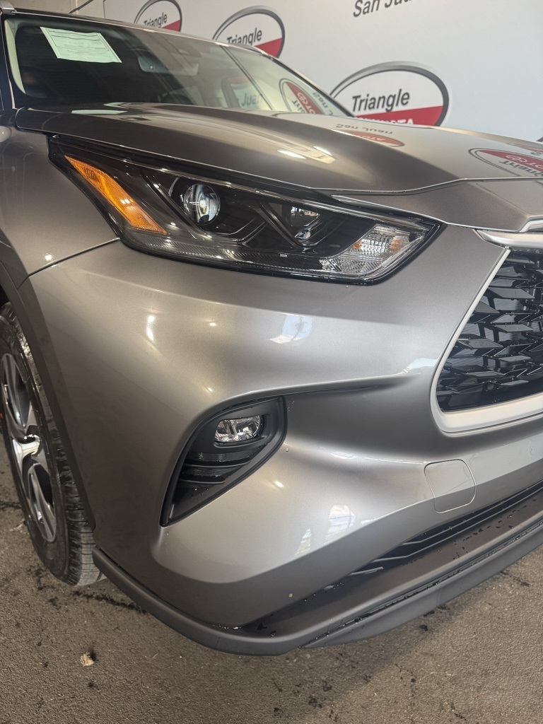 Thumbnail: 2026 Toyota Highlander - 13