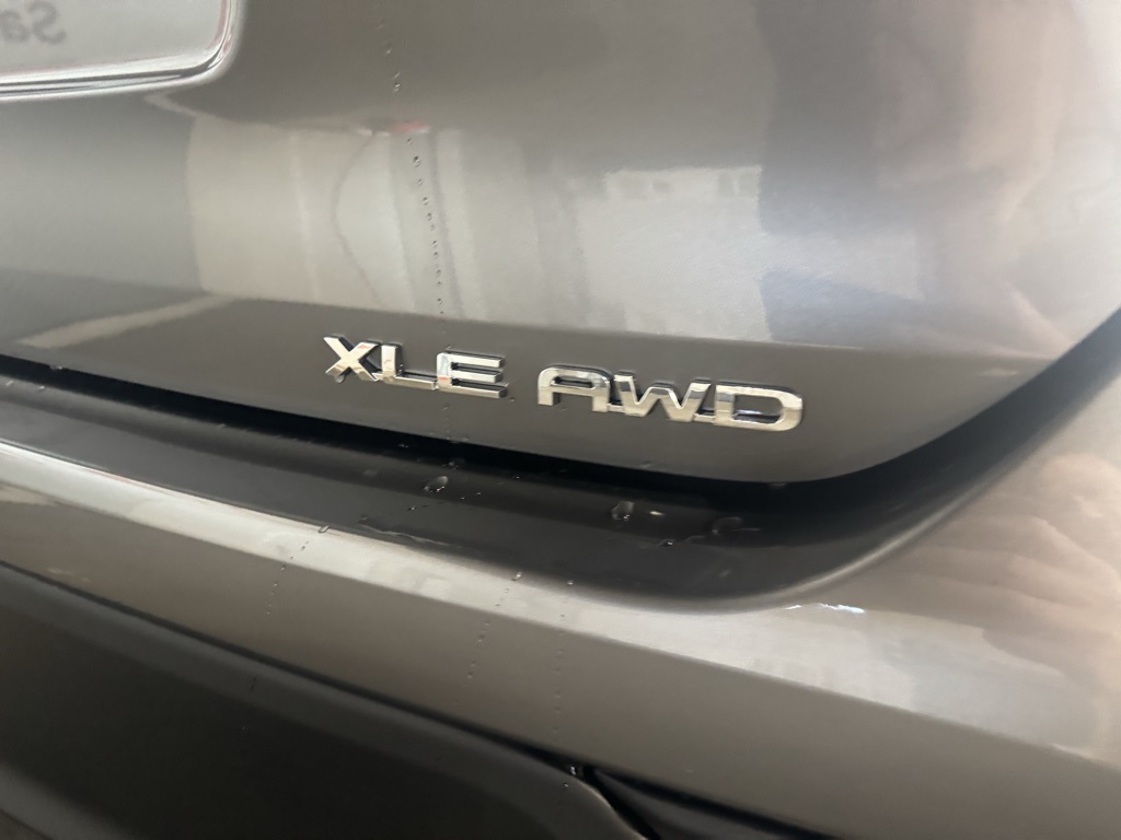 Thumbnail: 2026 Toyota Highlander - 20