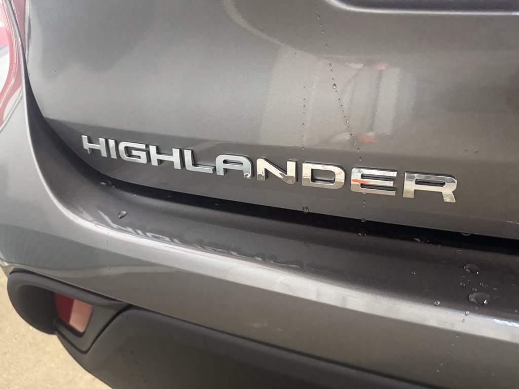 Thumbnail: 2026 Toyota Highlander - 24