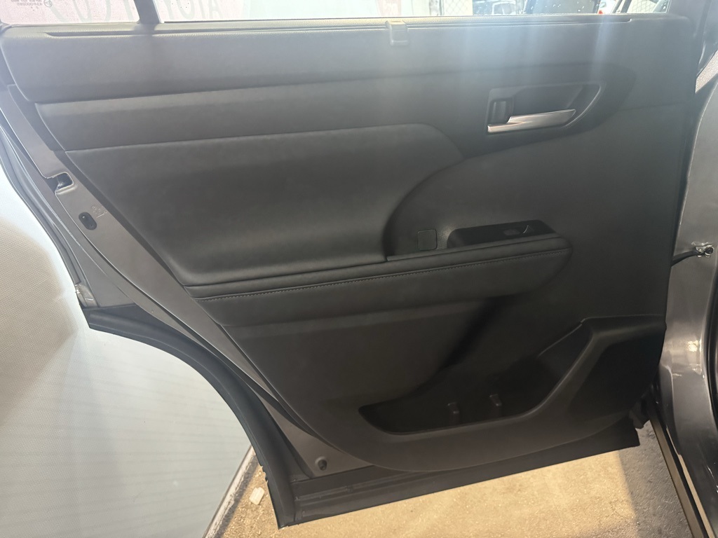 Thumbnail: 2026 Toyota Highlander - 28