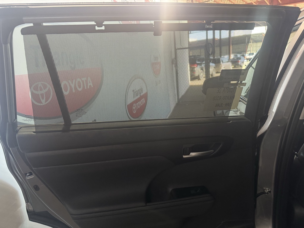 Thumbnail: 2026 Toyota Highlander - 30